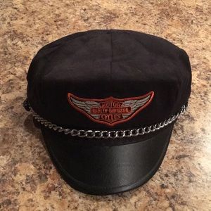 Harley Davidson Med cap w/leather bill